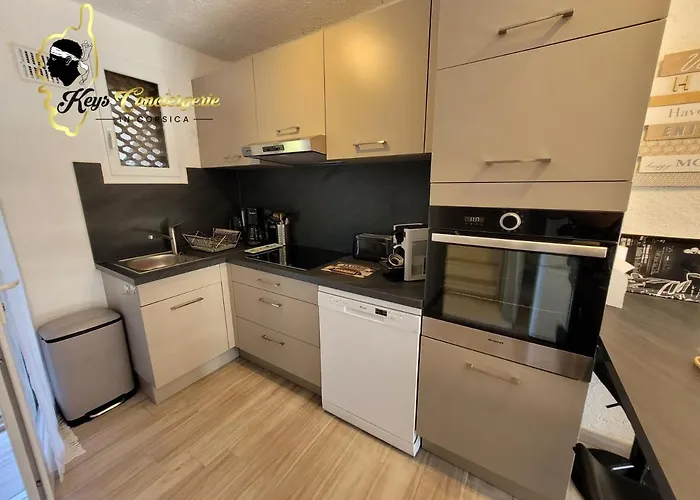 Hébergement de vacances T3 Classée 3 étoiles Proche à Pied San Cipriano *