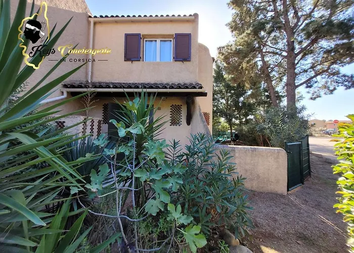 T3 Classée 3 étoiles Proche à Pied San Cipriano San Ciprianu